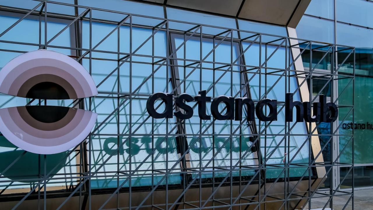 Capsulinn Expo/ Astana Hub Bagian luar foto